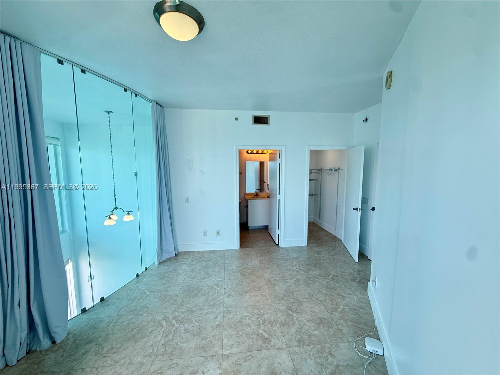 60 SW 13th St #4018, Miami FL 33130