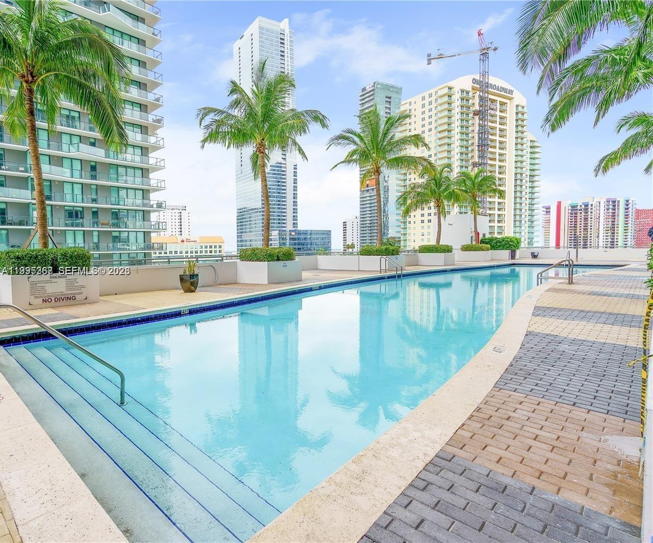 60 SW 13th St #4018, Miami FL 33130