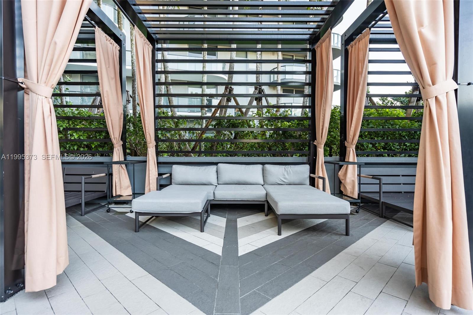 121 NE 34th St #3003, Miami FL 33137