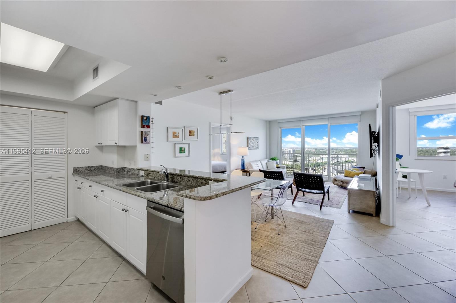 19501 W Country Club Dr #2412, Aventura FL 33180