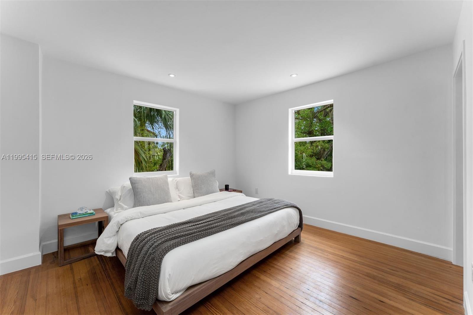 5812 Alton Rd, Miami Beach FL 33140