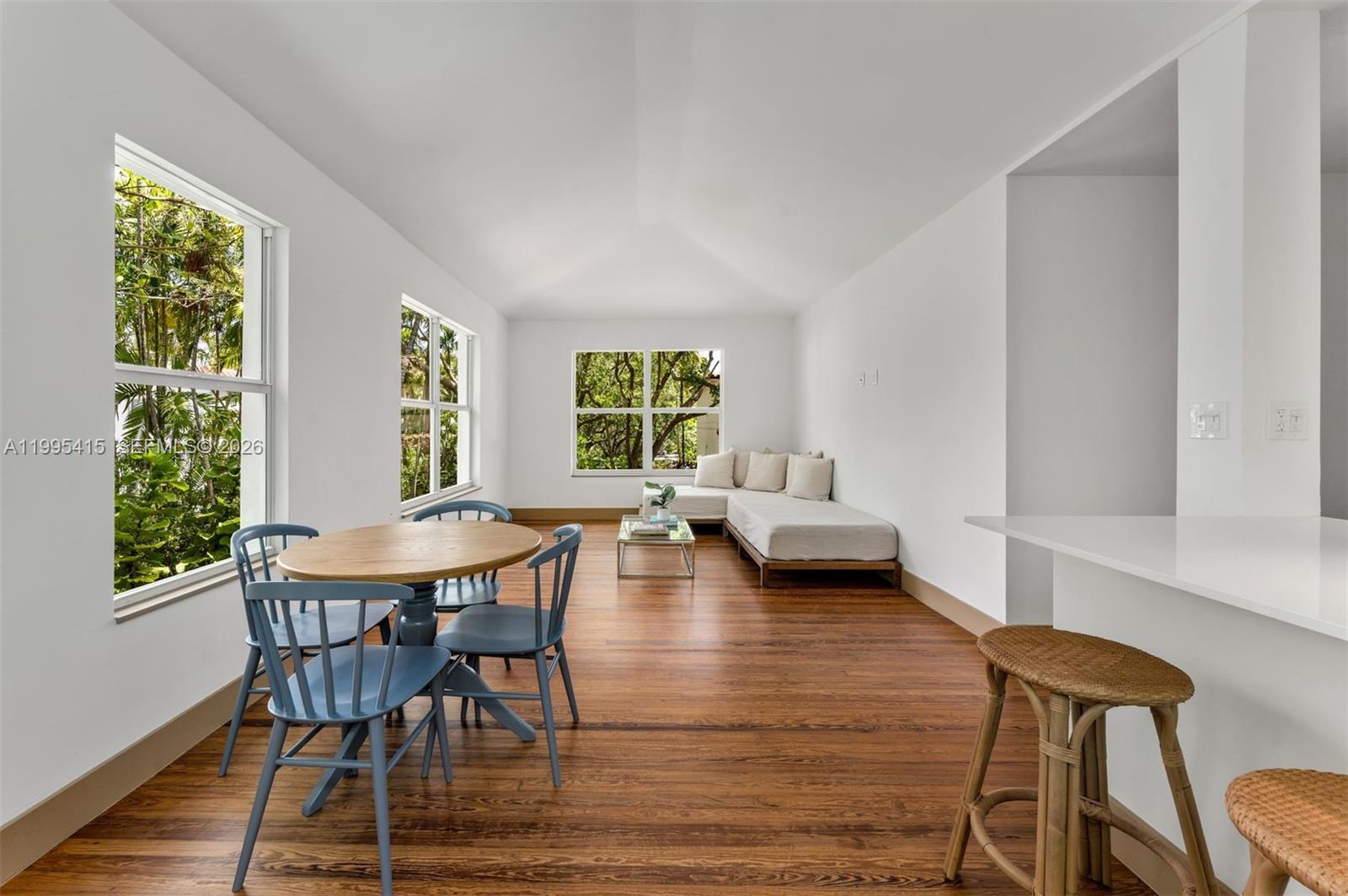 5812 Alton Rd, Miami Beach FL 33140
