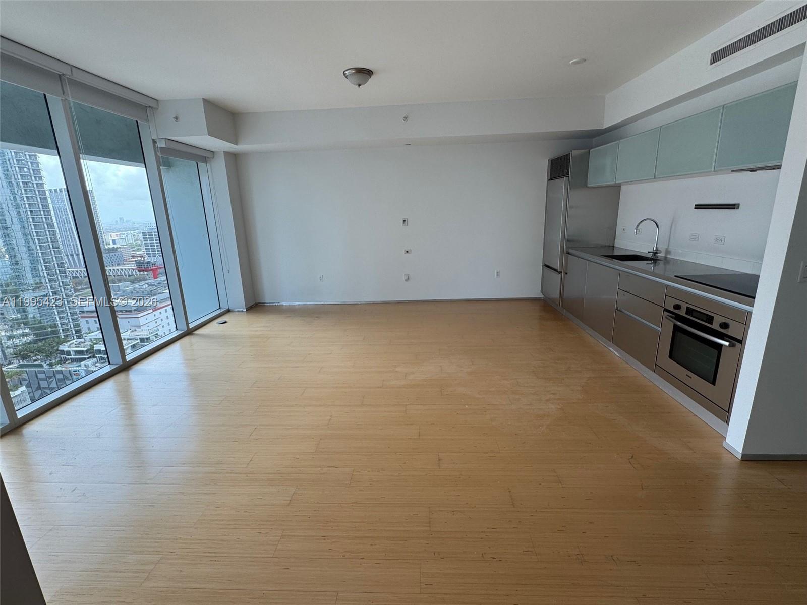 1040 Biscayne Blvd #3008, Miami FL 33132