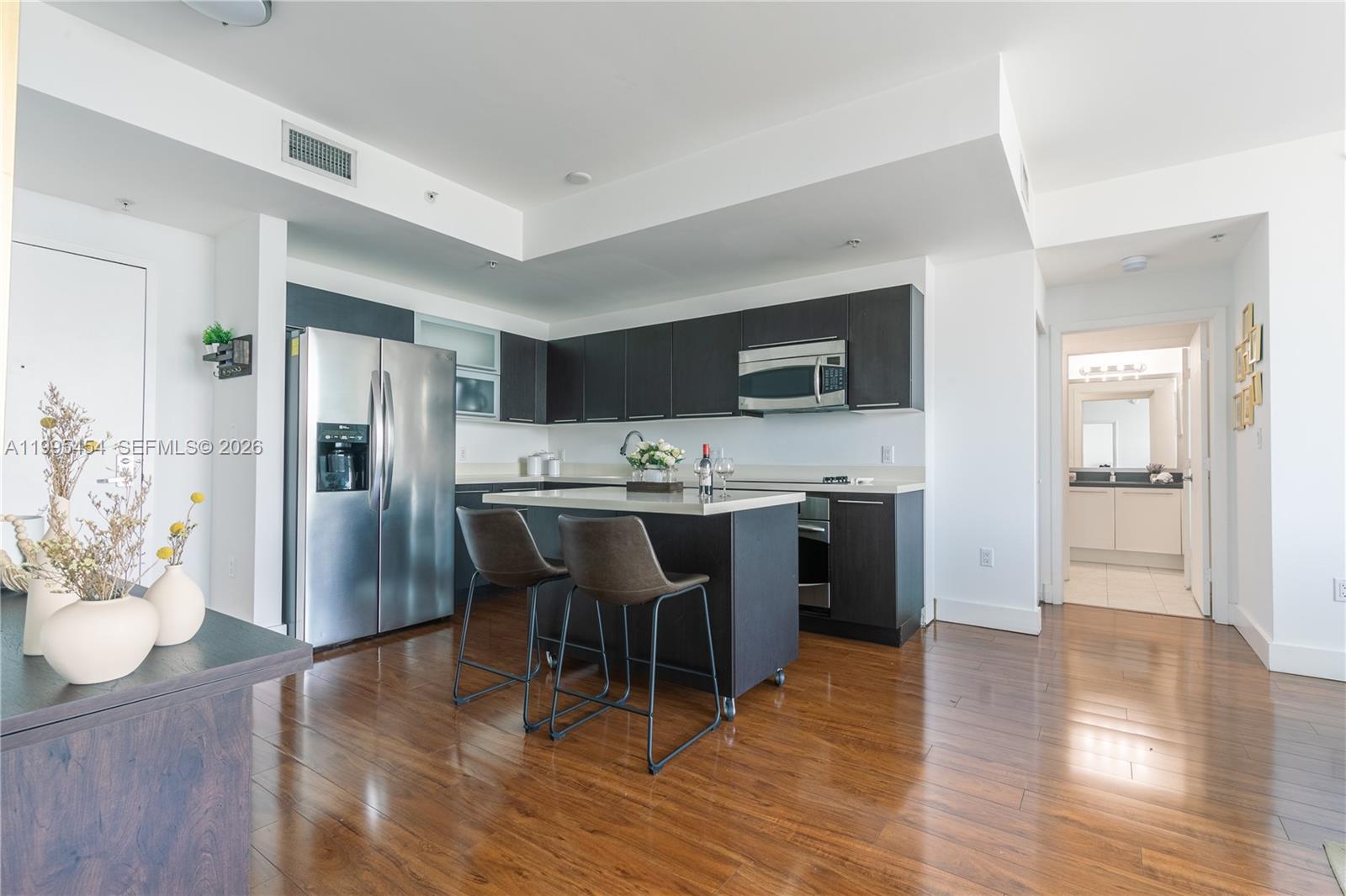 90 SW 3rd St #3806, Miami FL 33130