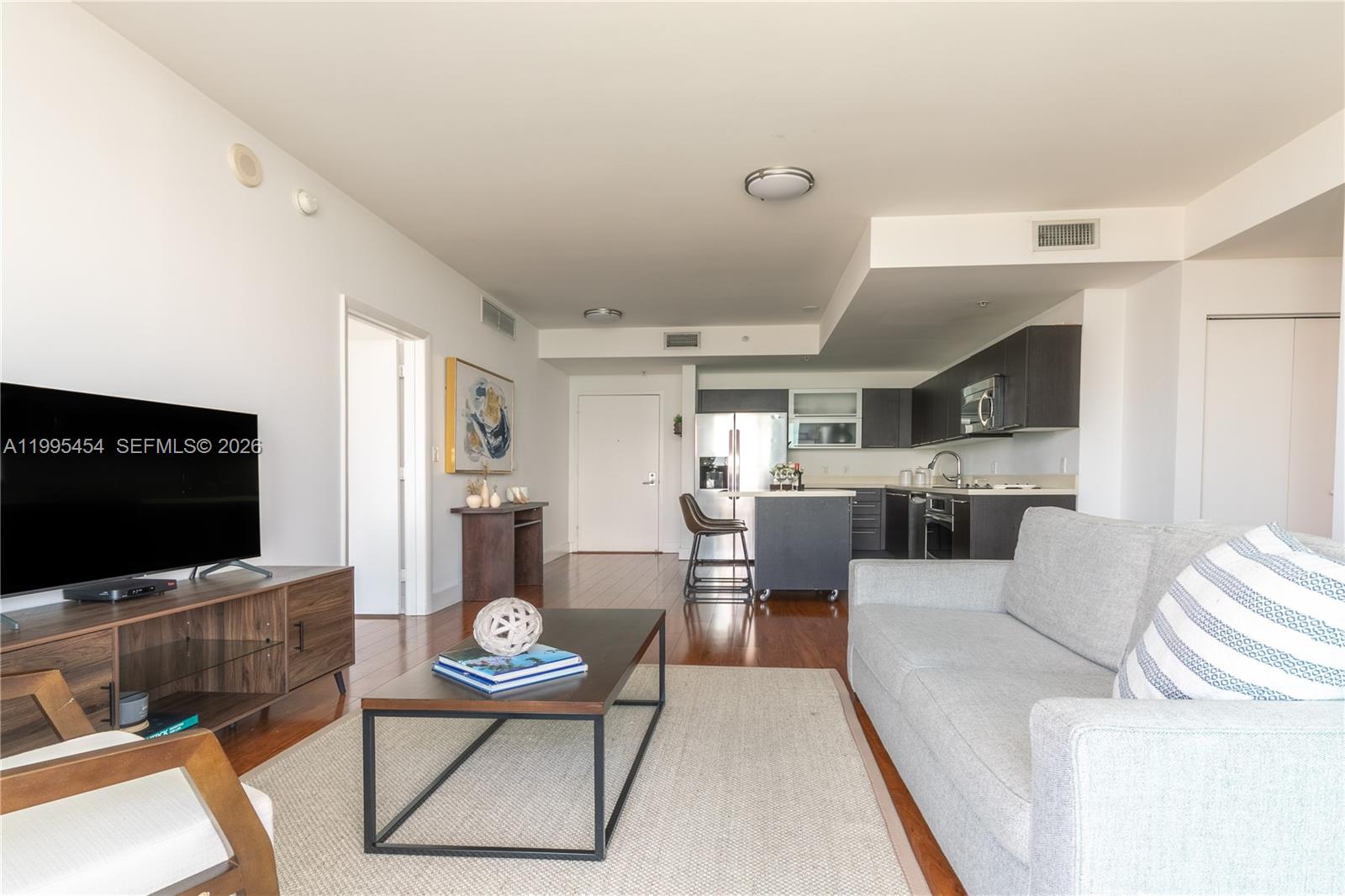 90 SW 3rd St #3806, Miami FL 33130