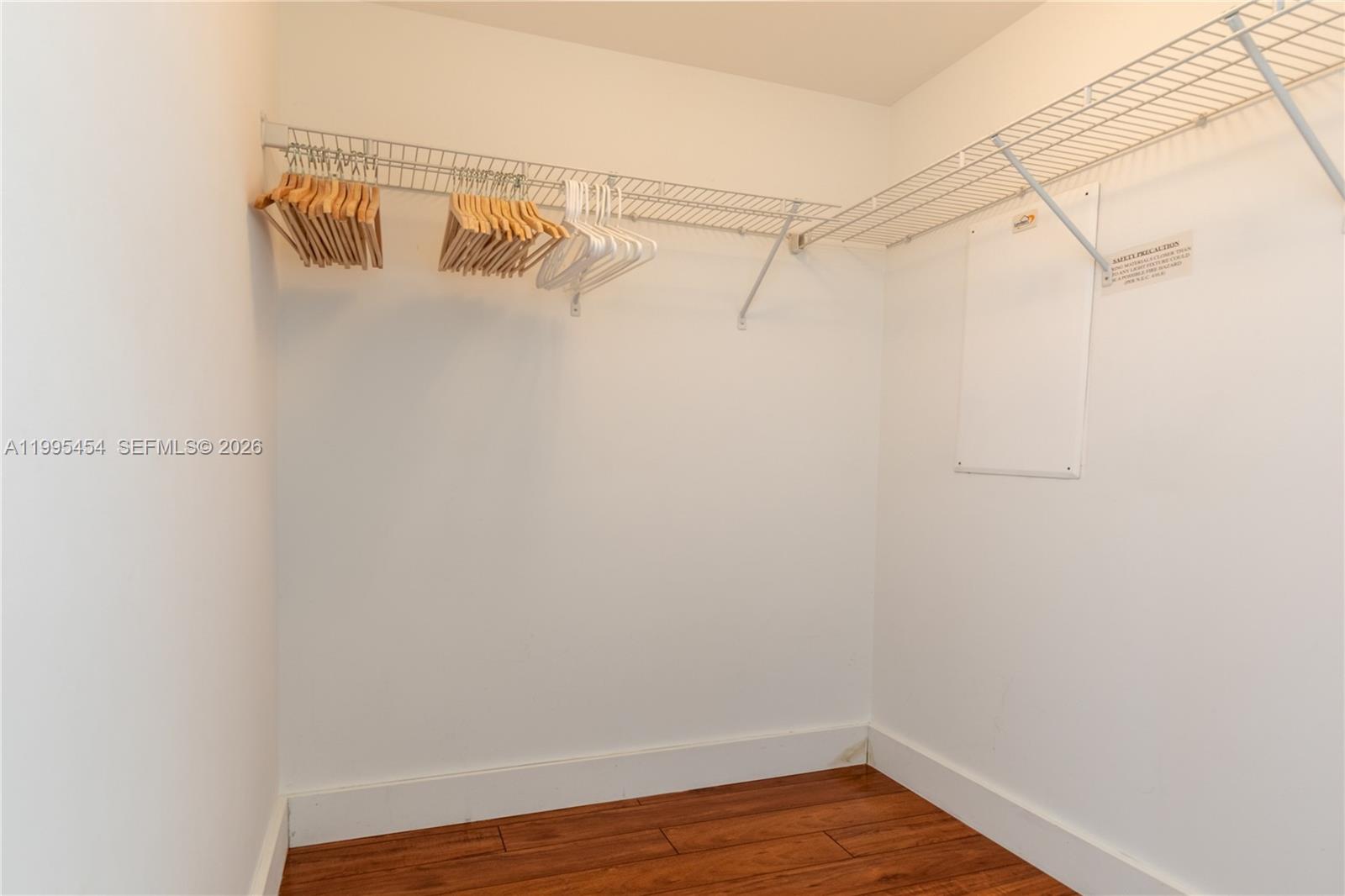 90 SW 3rd St #3806, Miami FL 33130