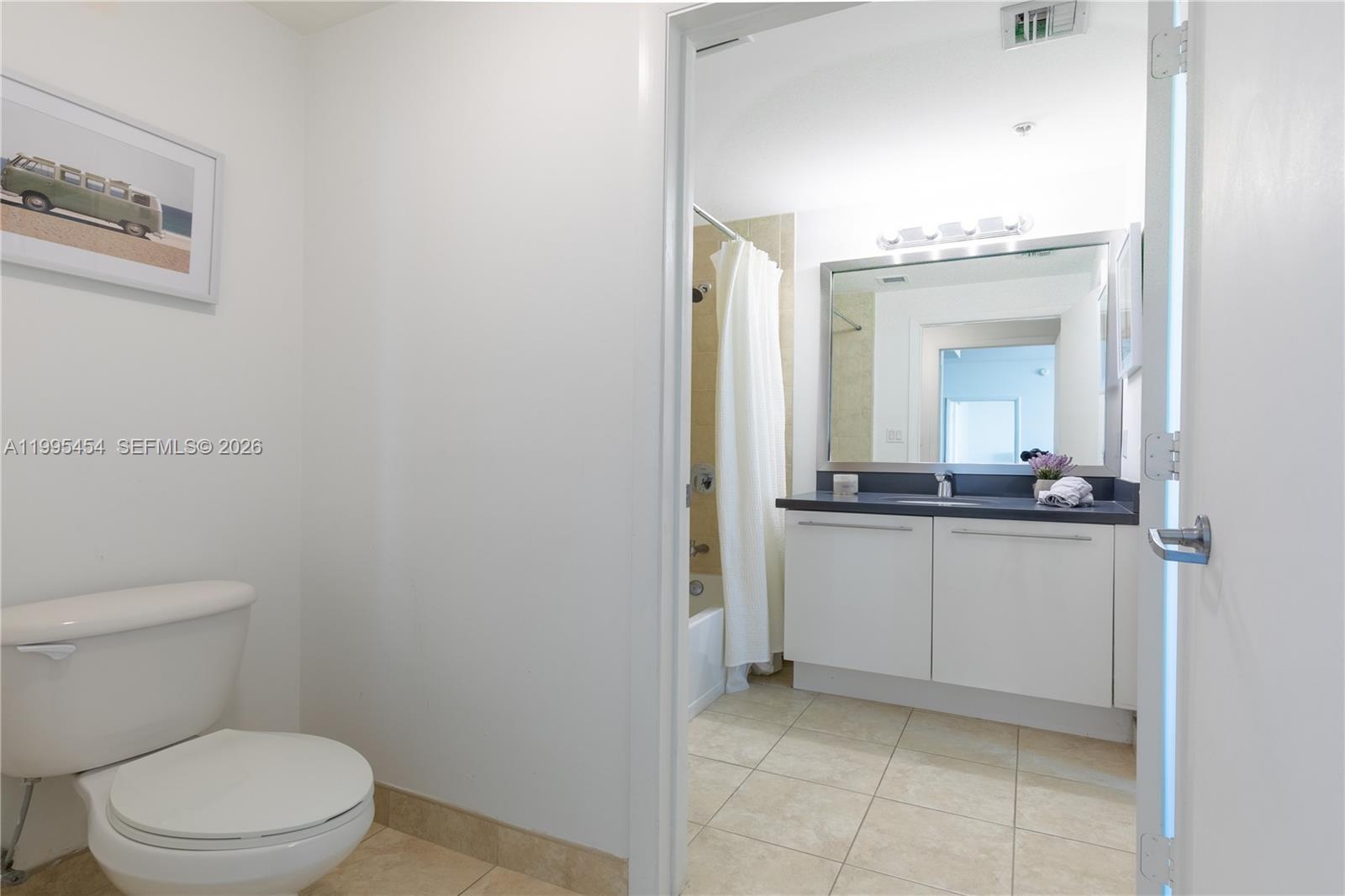 90 SW 3rd St #3806, Miami FL 33130