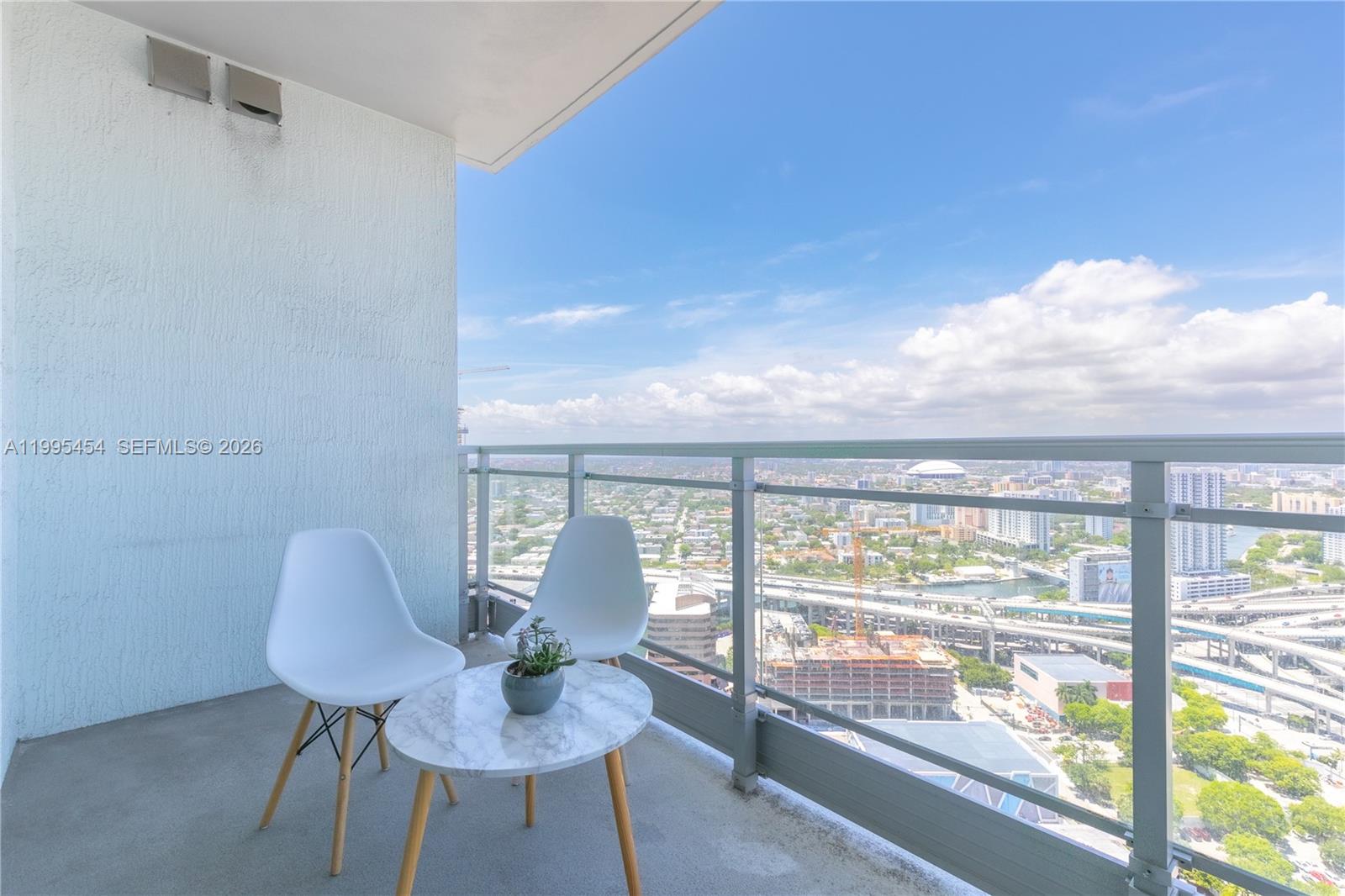 90 SW 3rd St #3806, Miami FL 33130