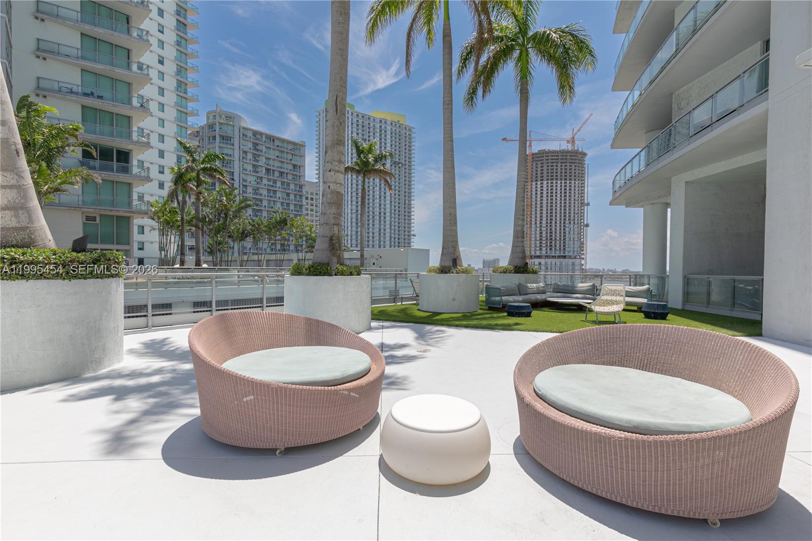 90 SW 3rd St #3806, Miami FL 33130