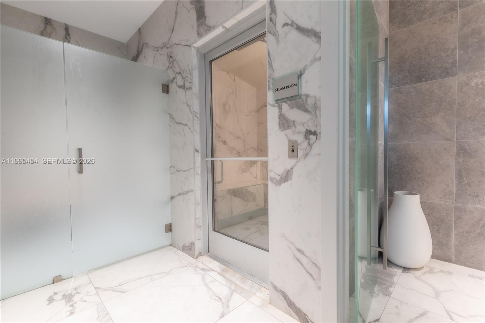 90 SW 3rd St #3806, Miami FL 33130