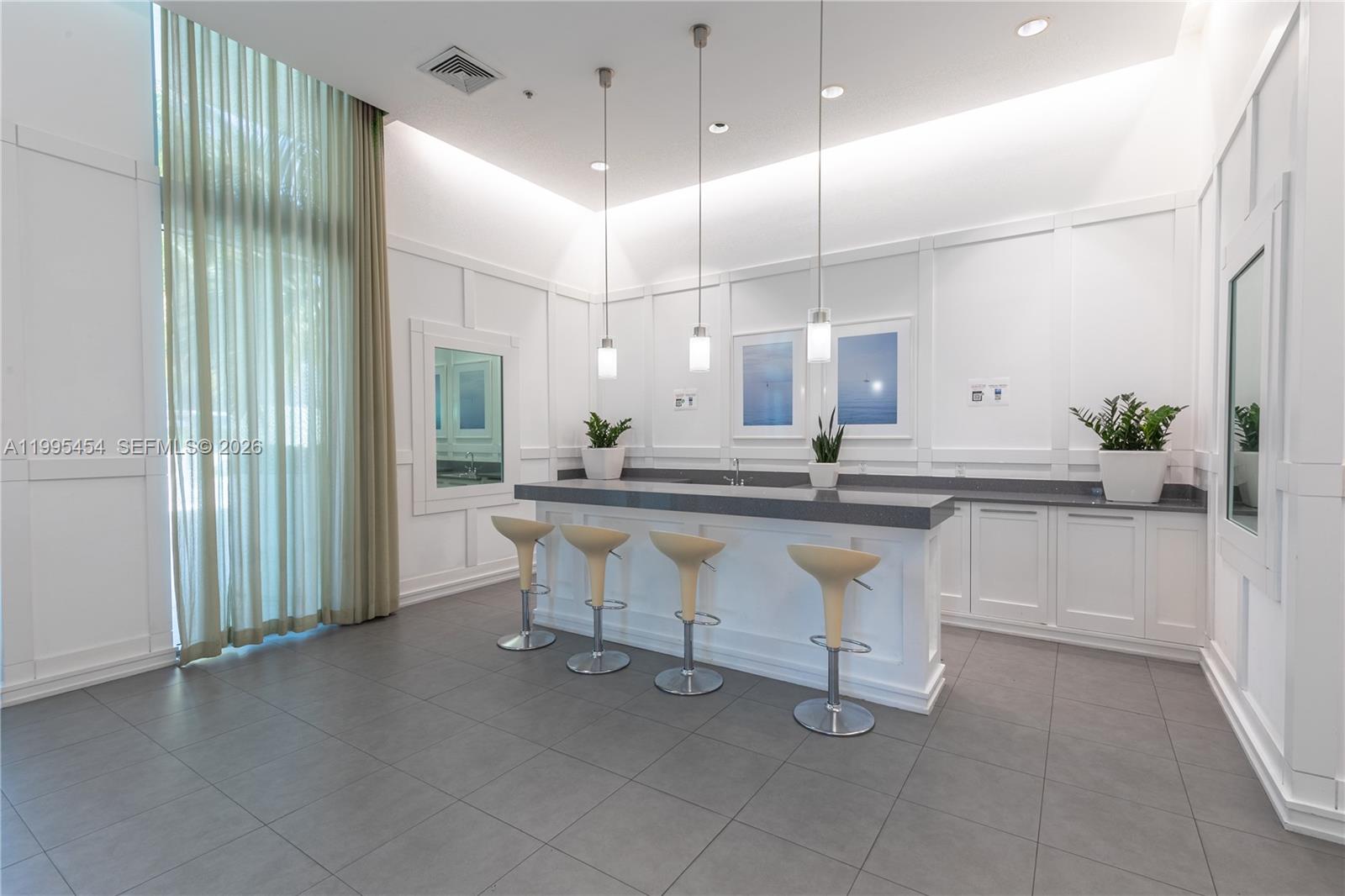 90 SW 3rd St #3806, Miami FL 33130