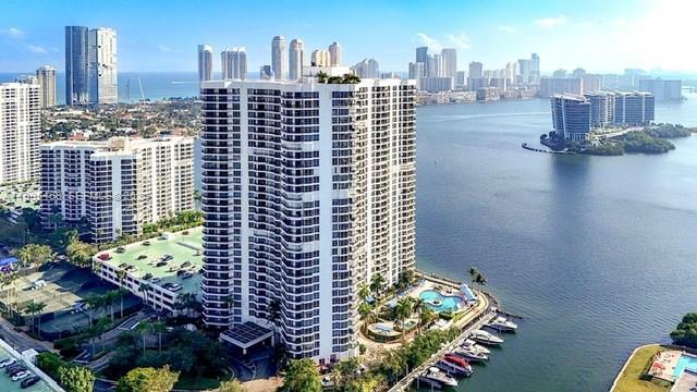 3530 Mystic Pointe Dr #1711, Aventura FL 33180