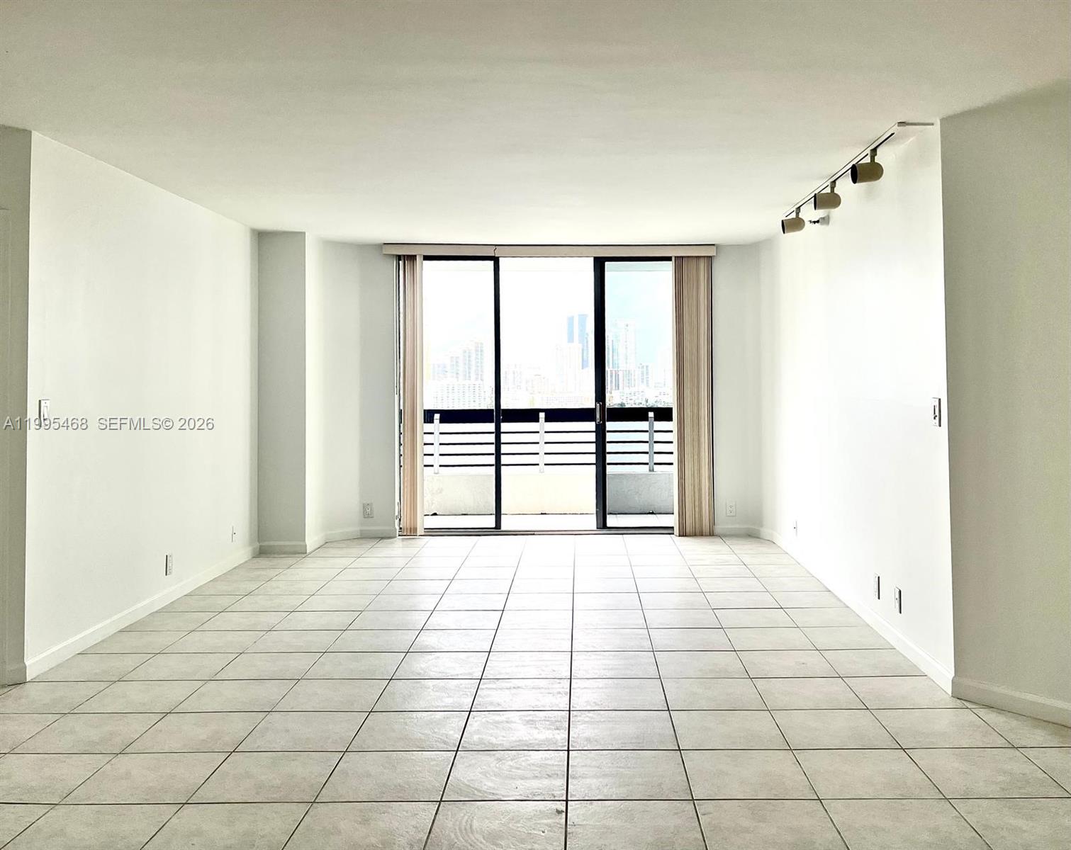3530 Mystic Pointe Dr #1711, Aventura FL 33180
