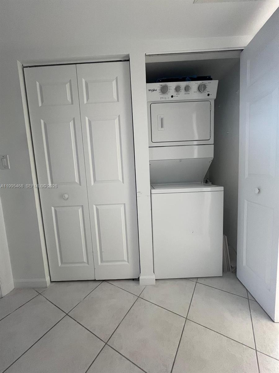 3530 Mystic Pointe Dr #1711, Aventura FL 33180