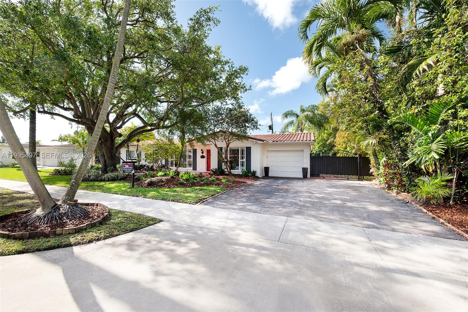9370 SW 82nd St, Miami FL 33173