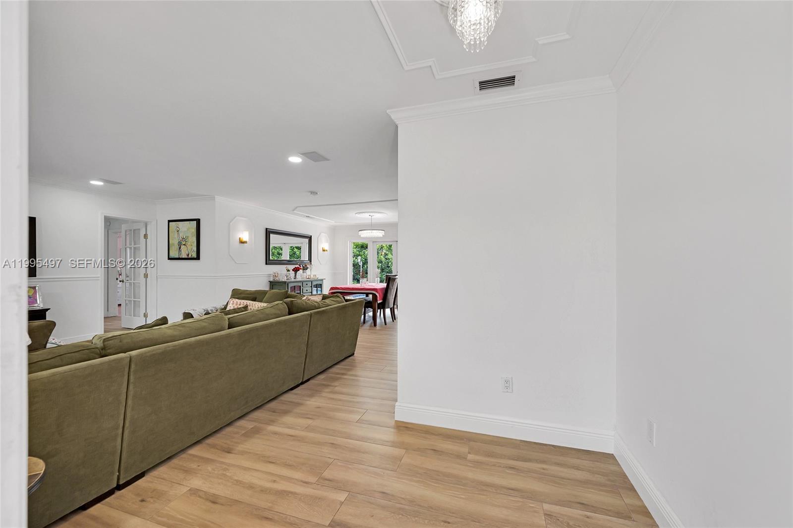 9370 SW 82nd St, Miami FL 33173