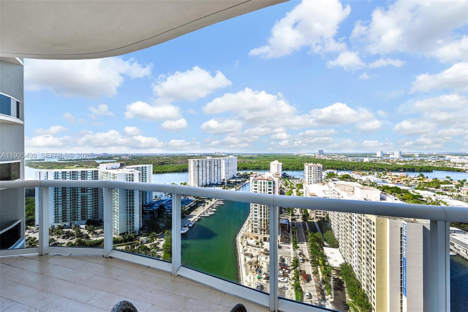 15901 Collins Ave #2405, Sunny Isles Beach FL 33160