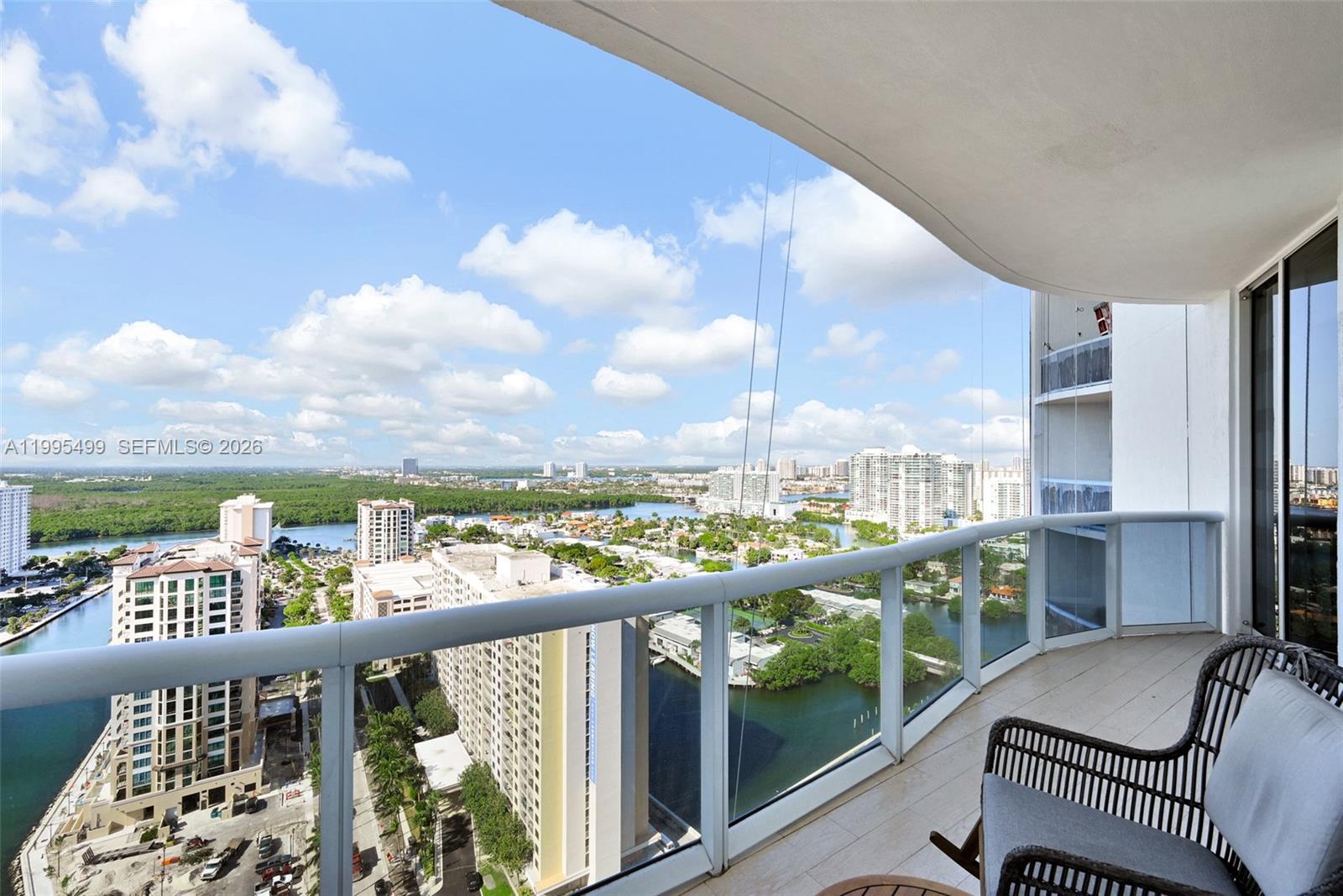 15901 Collins Ave #2405, Sunny Isles Beach FL 33160