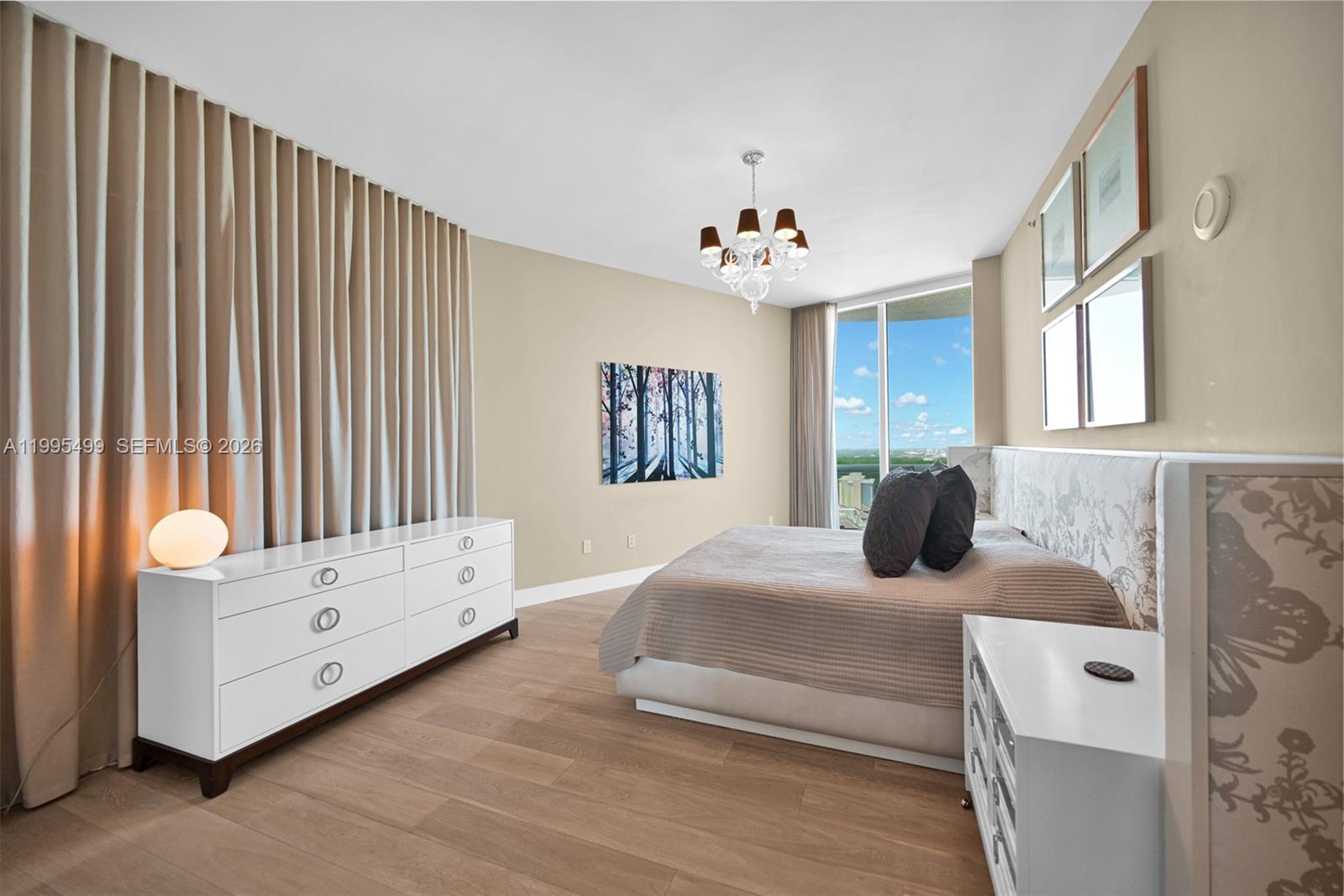 15901 Collins Ave #2405, Sunny Isles Beach FL 33160