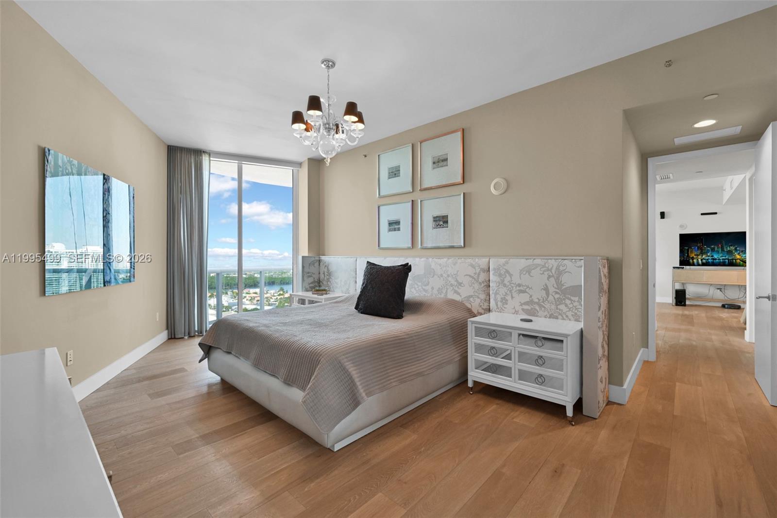 15901 Collins Ave #2405, Sunny Isles Beach FL 33160