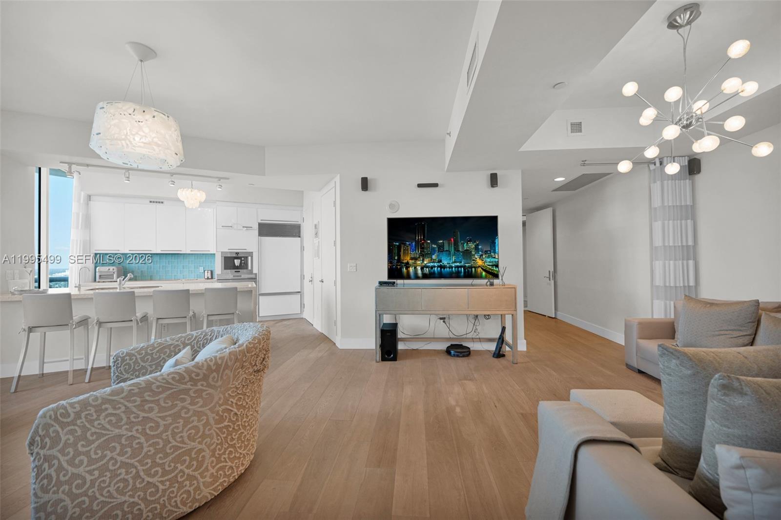 15901 Collins Ave #2405, Sunny Isles Beach FL 33160