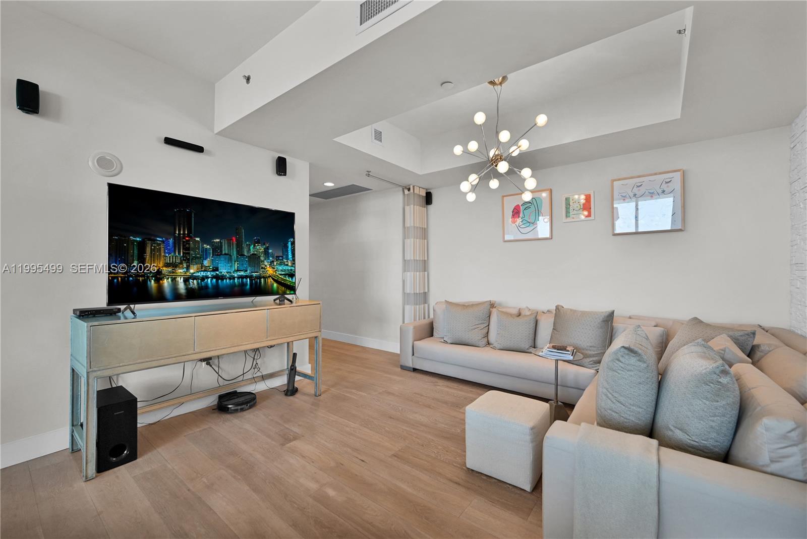 15901 Collins Ave #2405, Sunny Isles Beach FL 33160