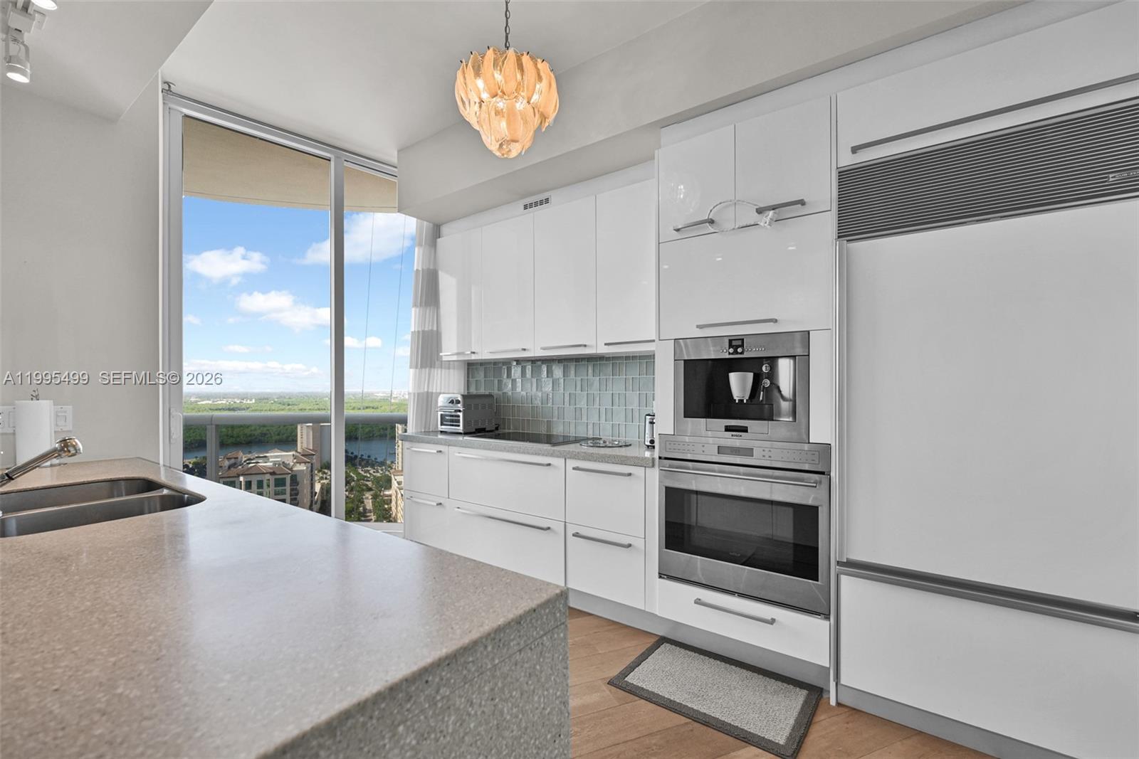 15901 Collins Ave #2405, Sunny Isles Beach FL 33160