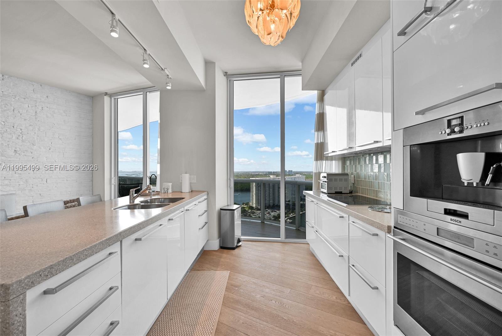 15901 Collins Ave #2405, Sunny Isles Beach FL 33160