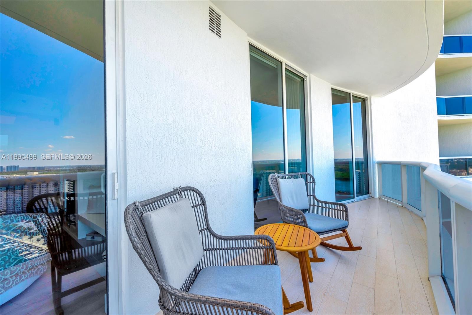 15901 Collins Ave #2405, Sunny Isles Beach FL 33160