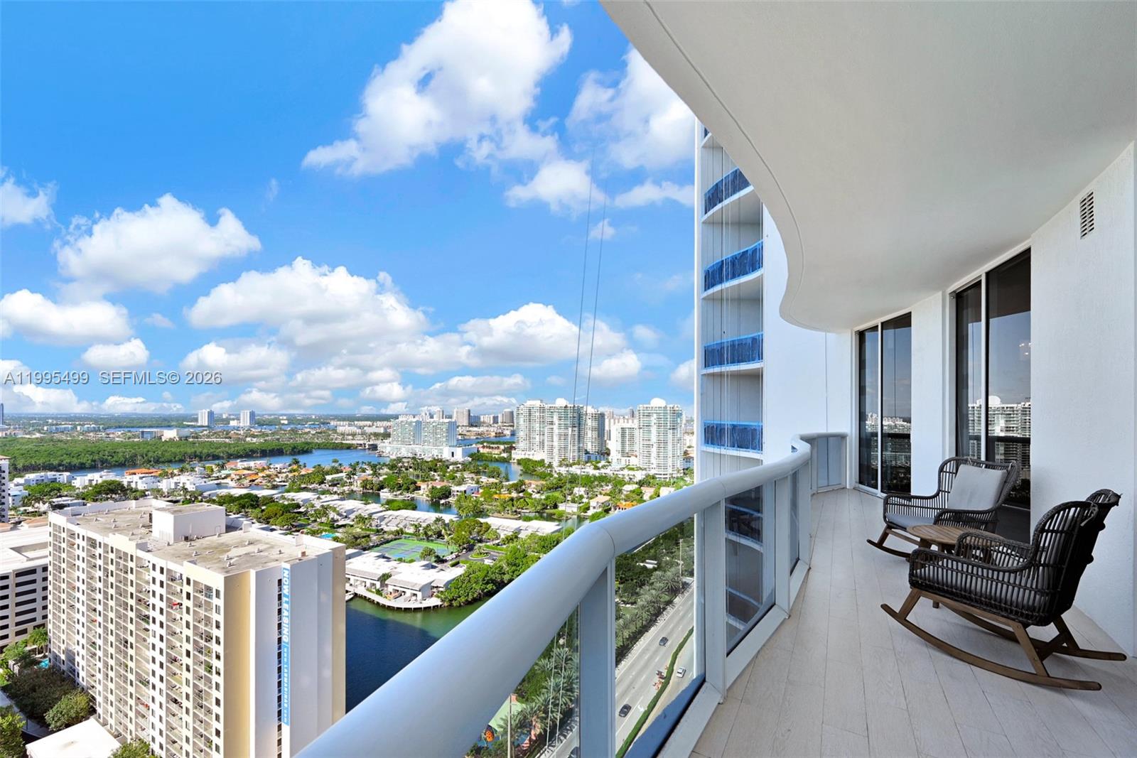 15901 Collins Ave #2405, Sunny Isles Beach FL 33160