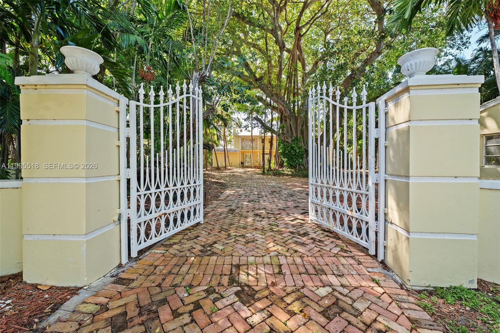 220 Bal Bay Dr, Bal Harbour FL 33154