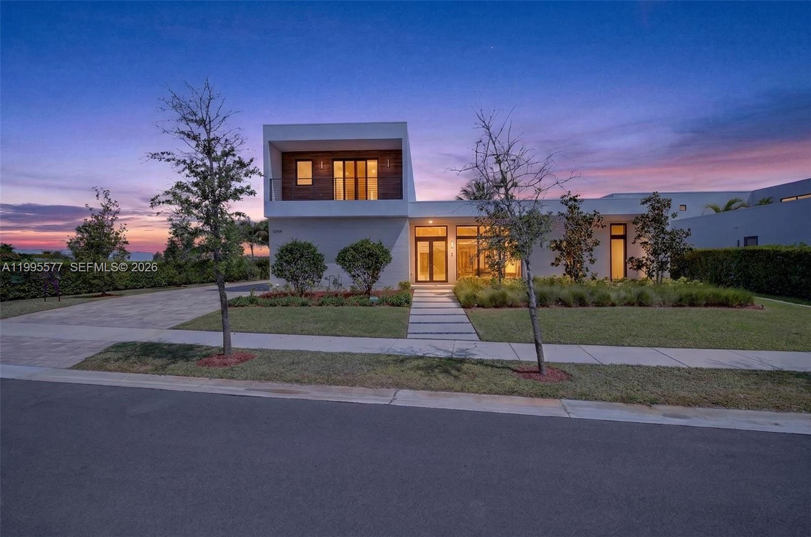 16709 Botaniko Drive North, Weston FL 33326