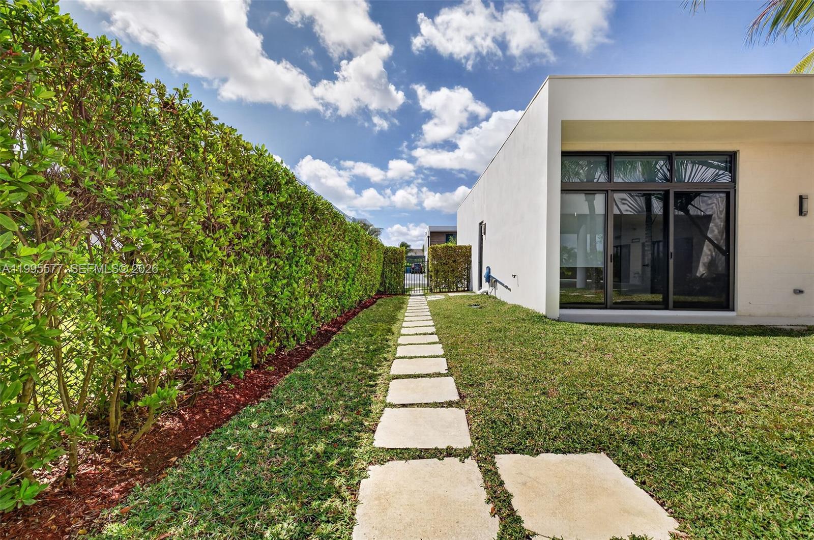 16709 Botaniko Drive North, Weston FL 33326
