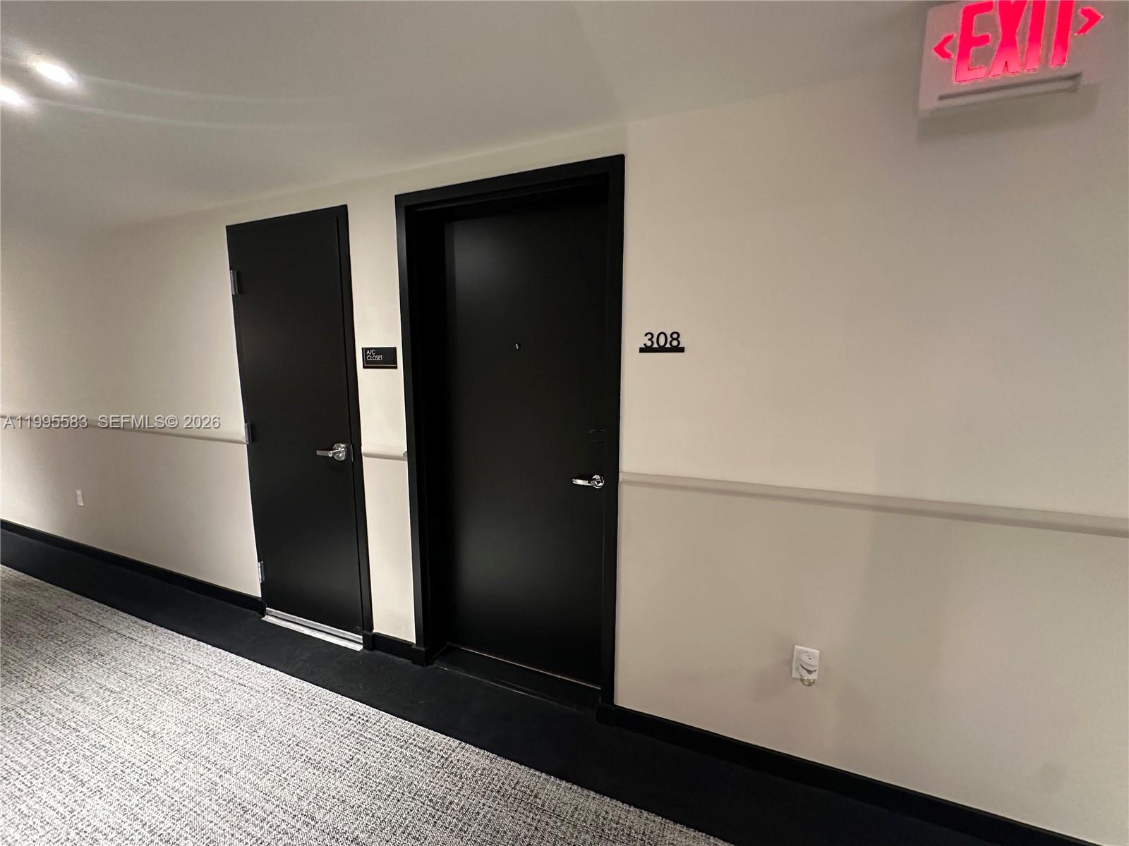 4220 Laguna St #308, Coral Gables FL 33146