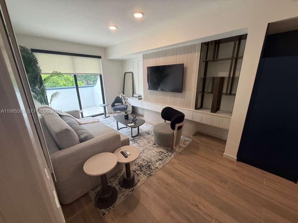 4220 Laguna St #308, Coral Gables FL 33146