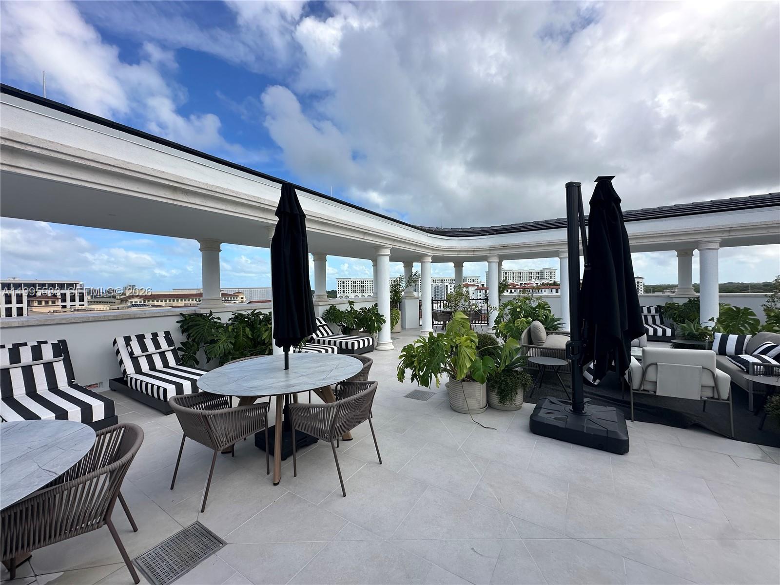 4220 Laguna St #308, Coral Gables FL 33146