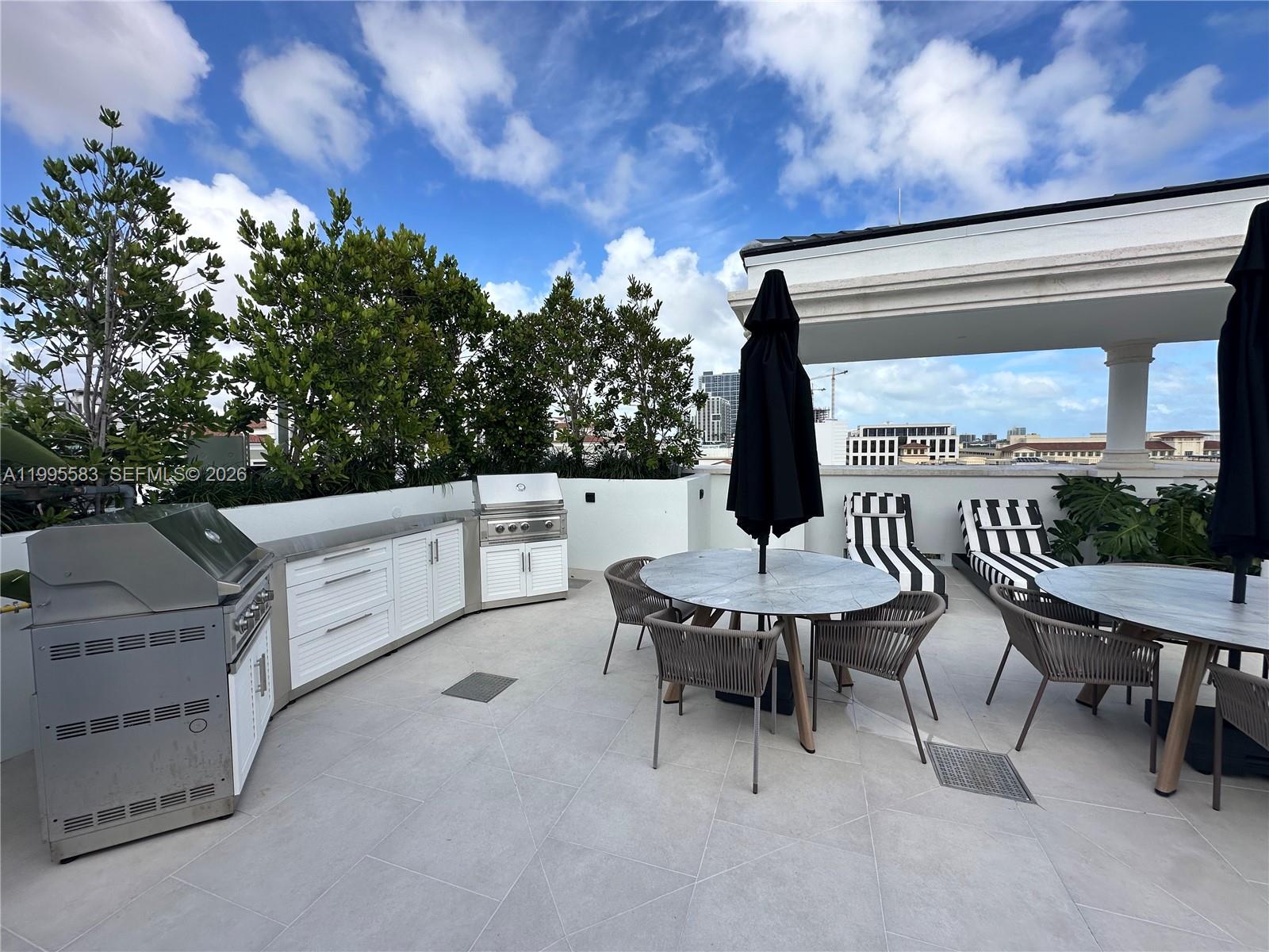 4220 Laguna St #308, Coral Gables FL 33146