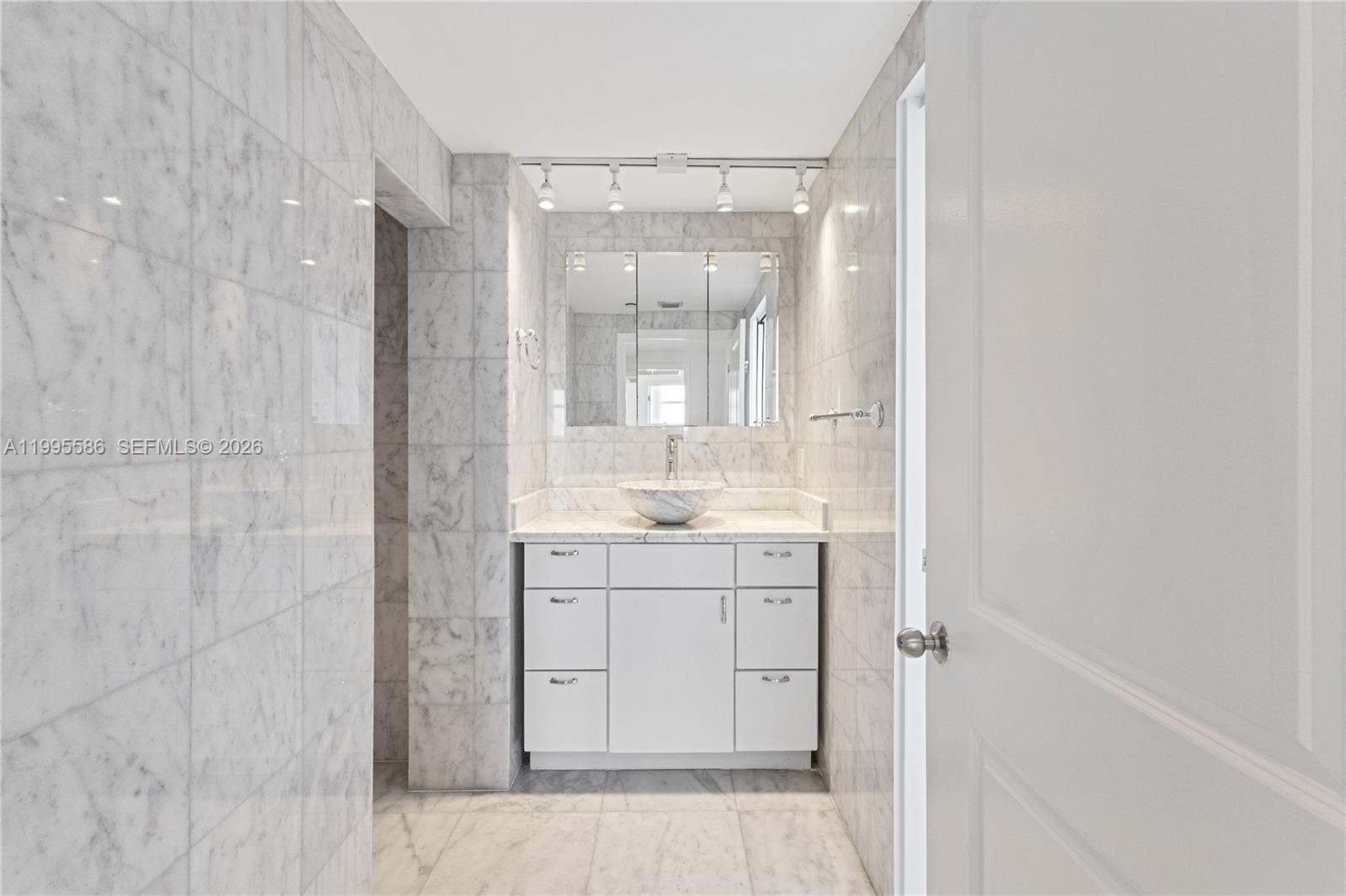 1250 S Miami Ave #3506, Miami FL 33130