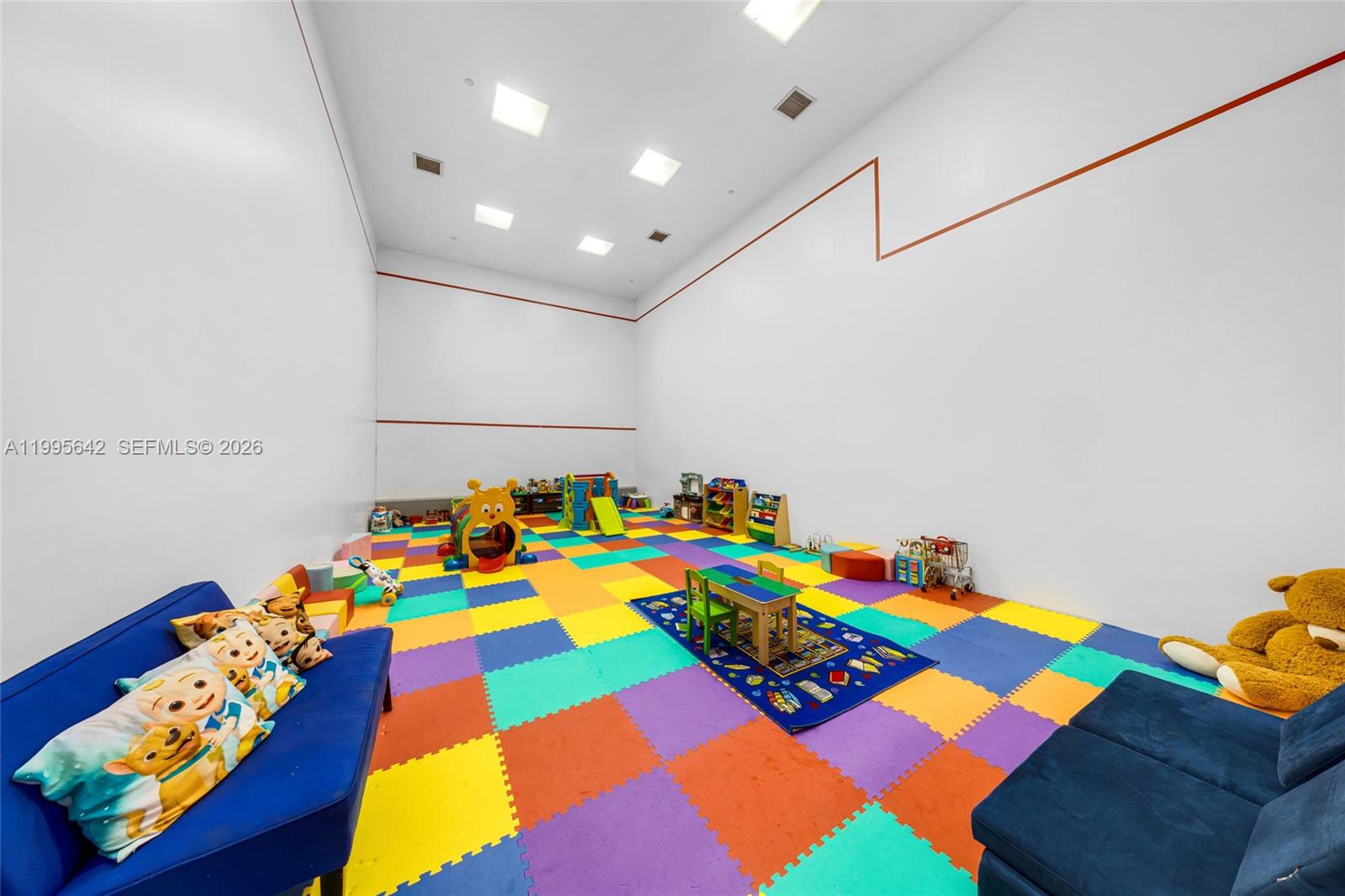 701 Brickell Key Blvd #1112, Miami FL 33131