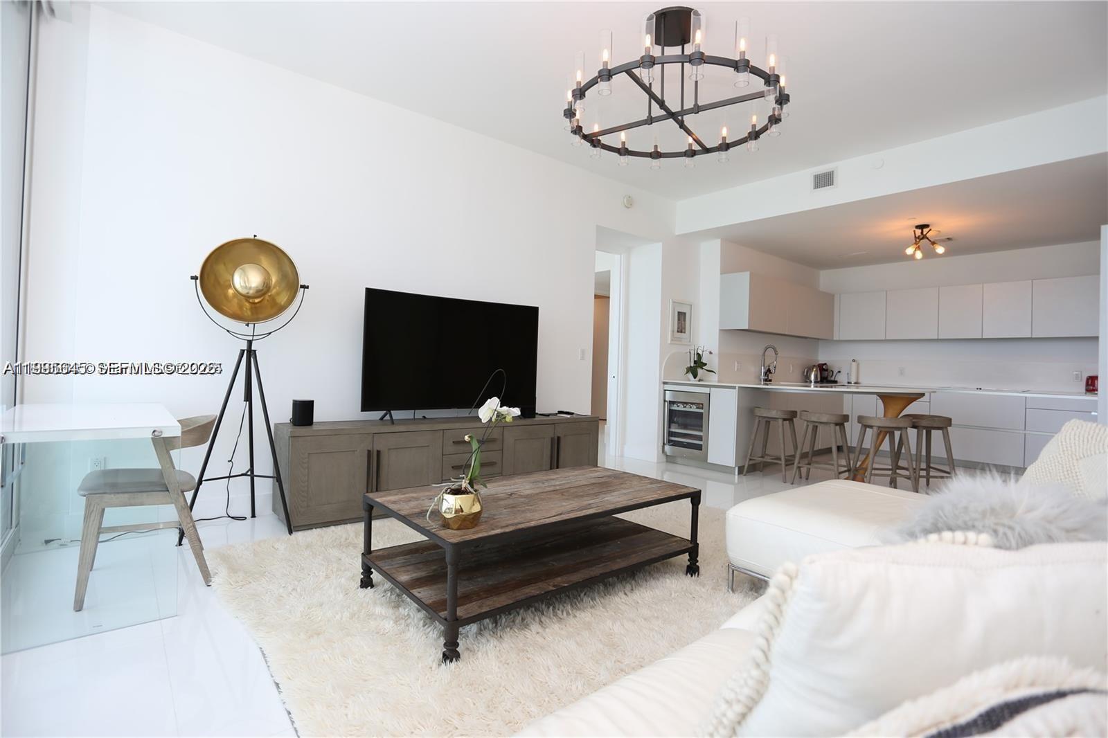 16901 Collins Ave #904, Sunny Isles Beach FL 33160