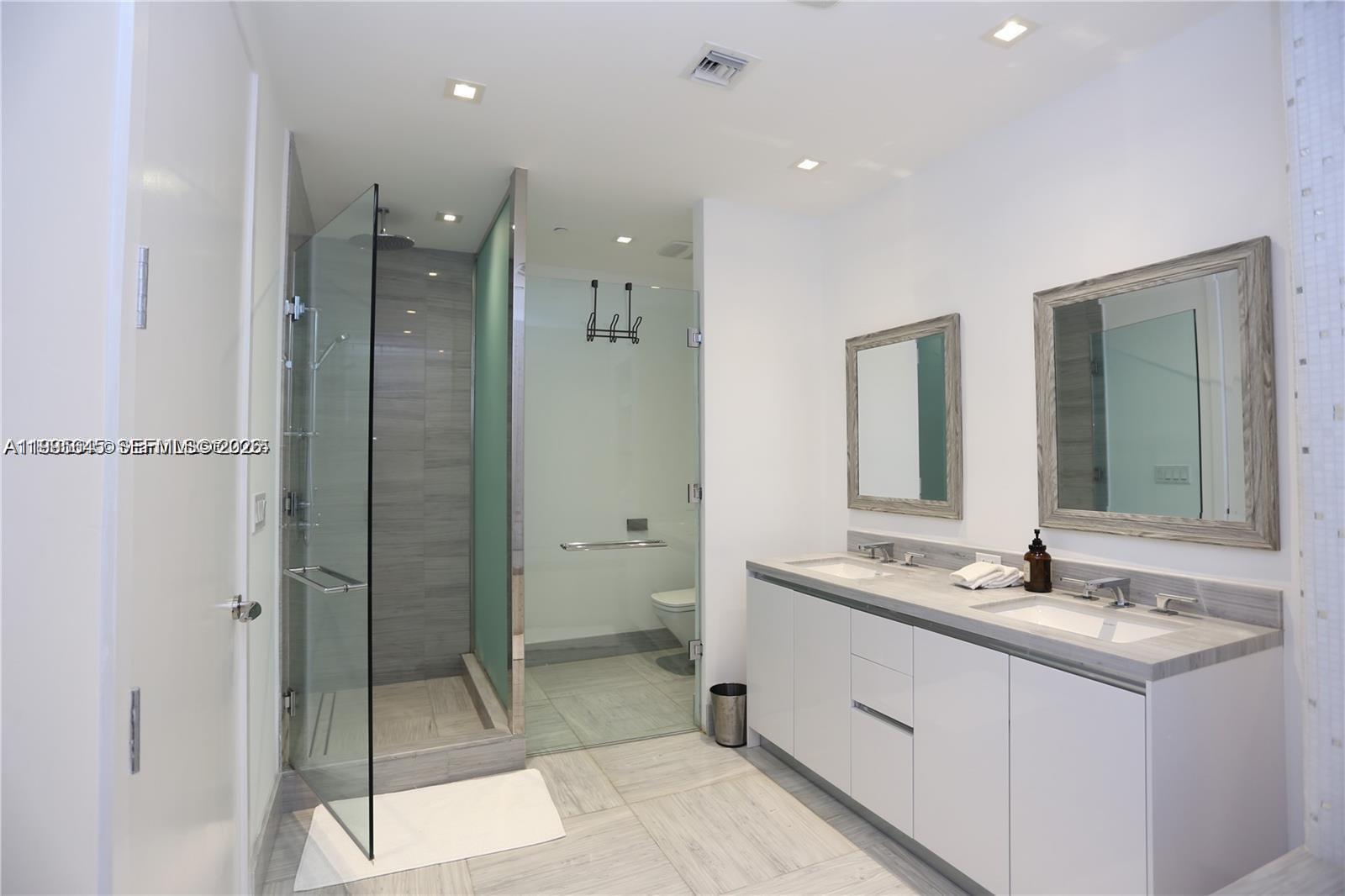 16901 Collins Ave #904, Sunny Isles Beach FL 33160