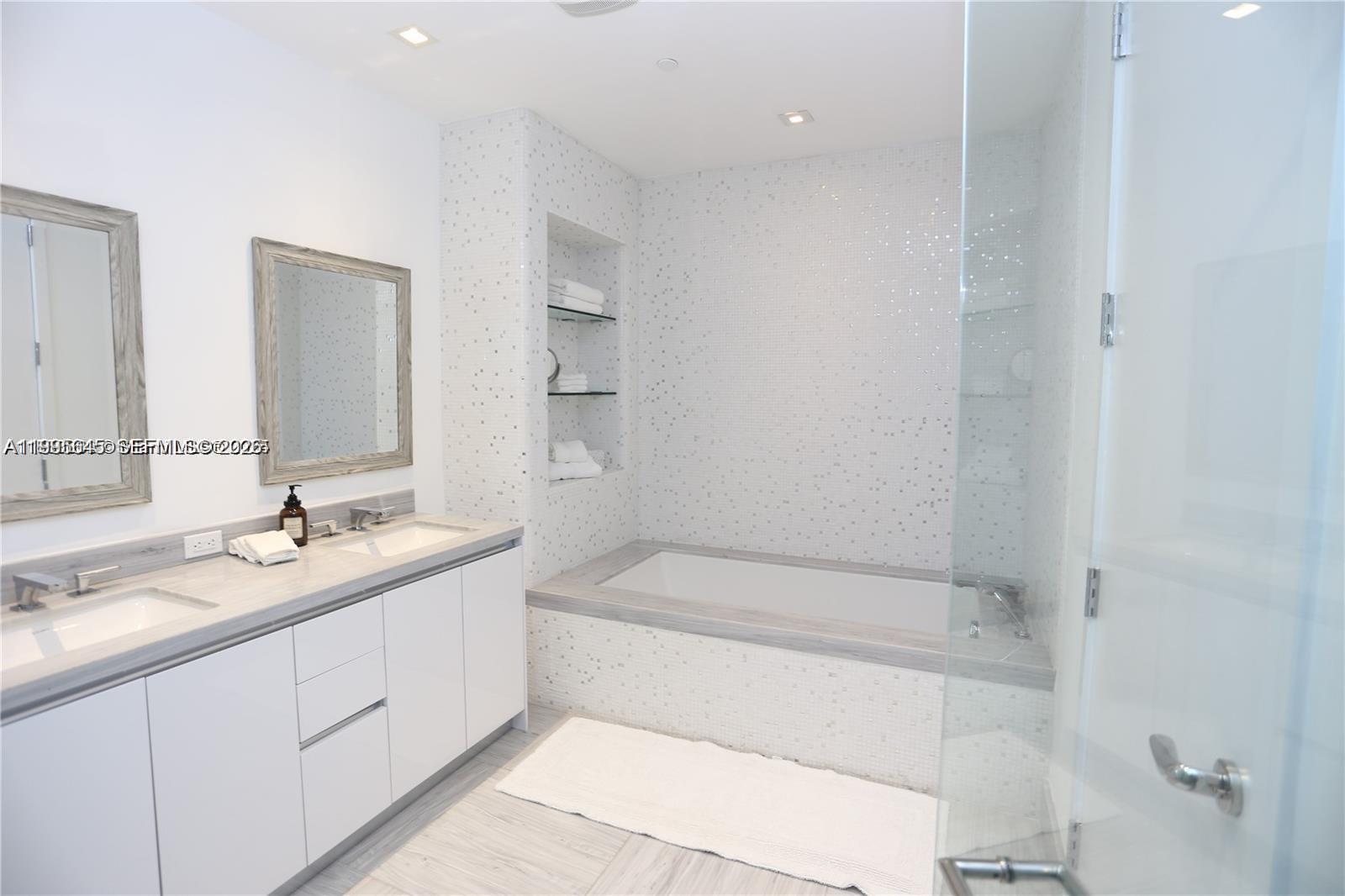 16901 Collins Ave #904, Sunny Isles Beach FL 33160