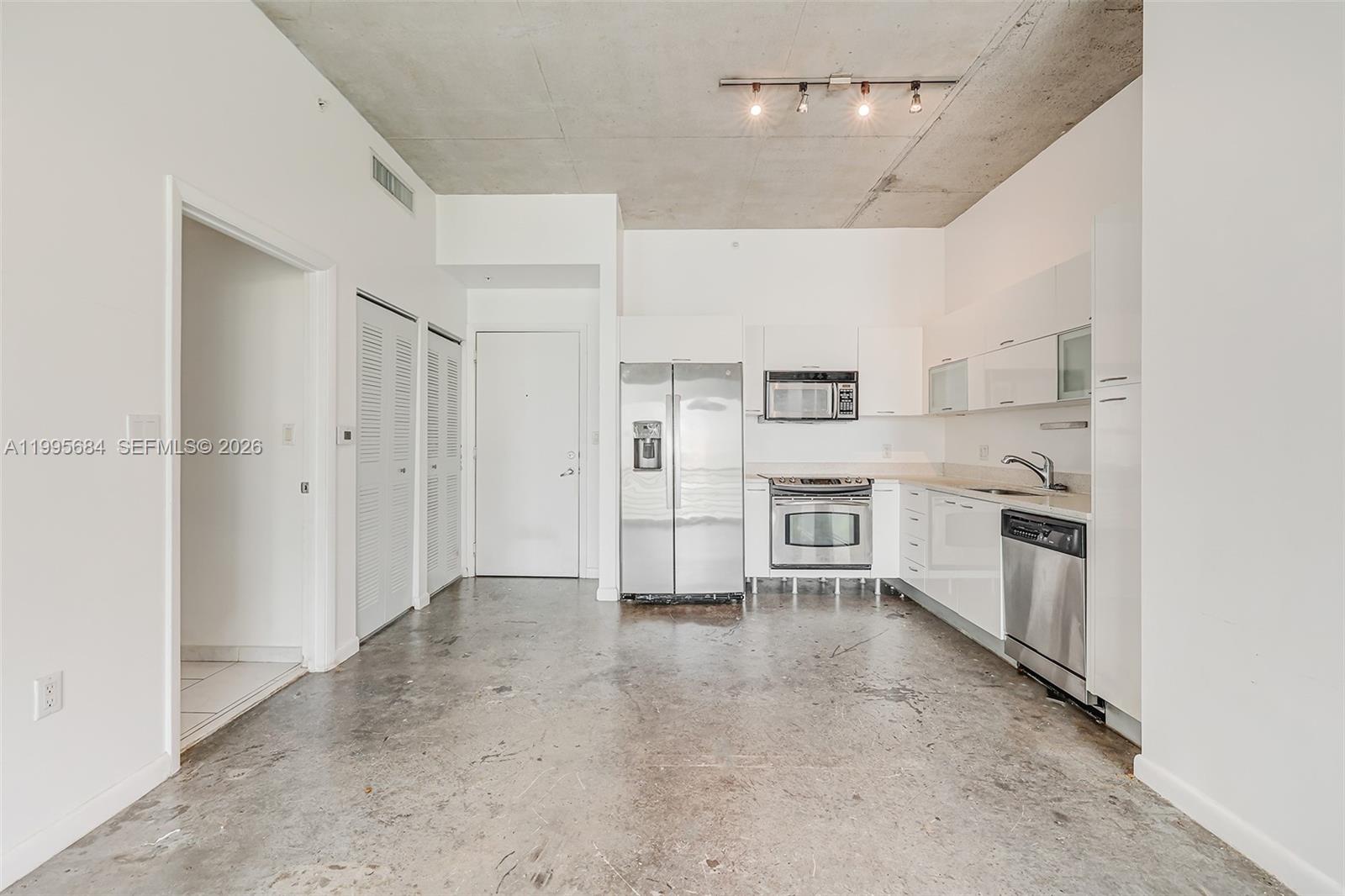 133 NE 2nd Ave #611, Miami FL 33132