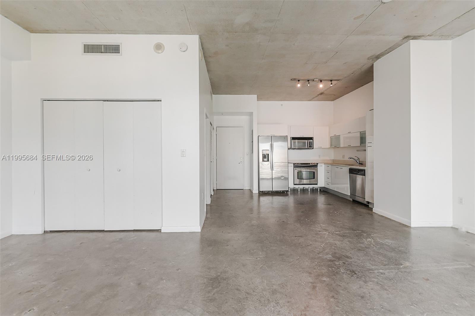 133 NE 2nd Ave #611, Miami FL 33132