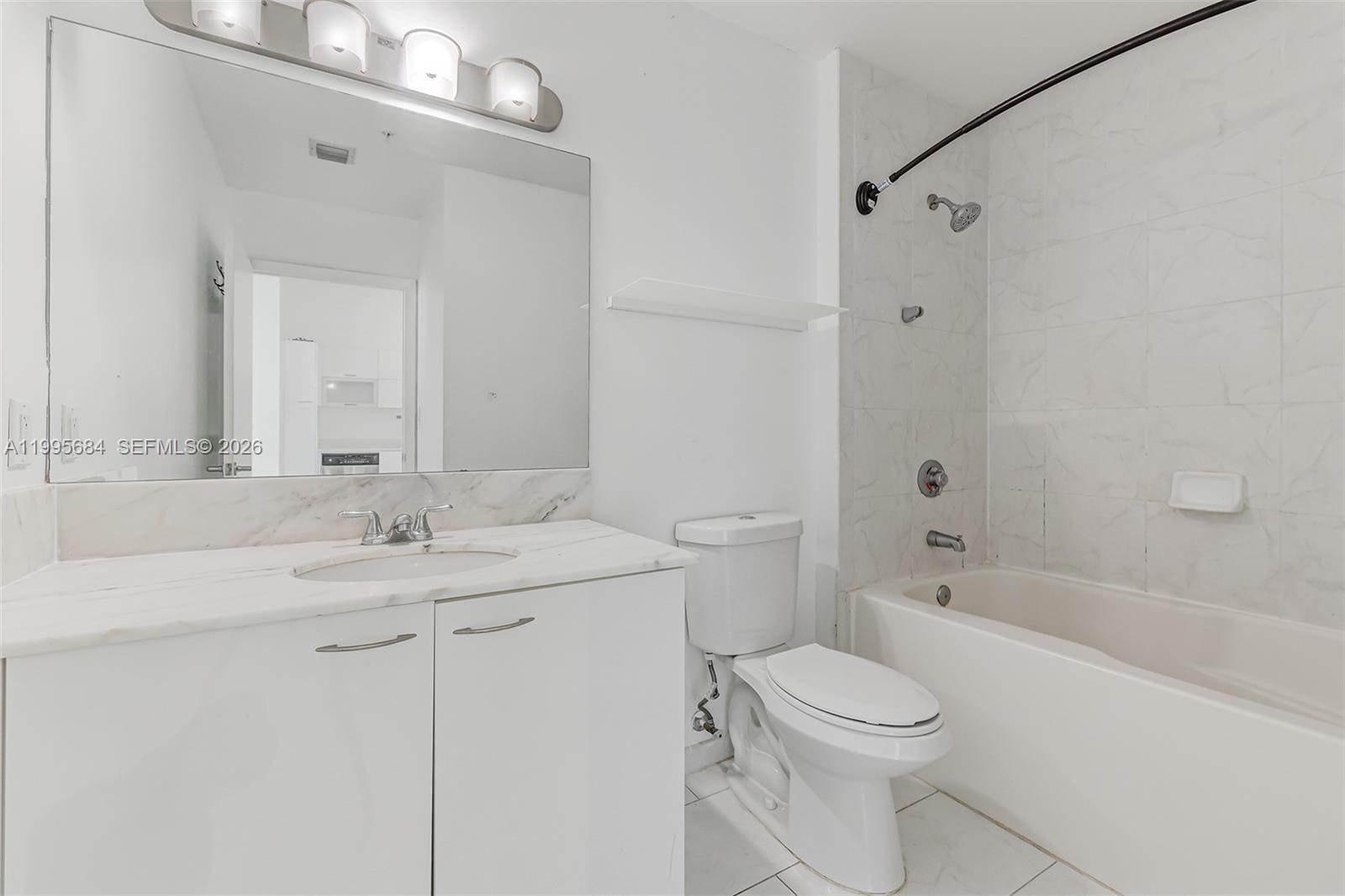 133 NE 2nd Ave #611, Miami FL 33132