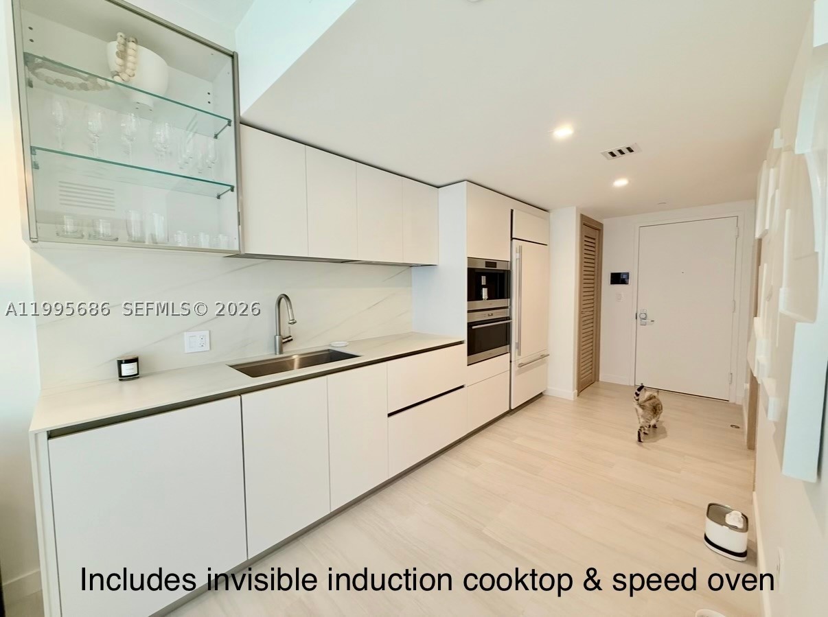 495 Brickell Ave #5106, Miami FL 33131