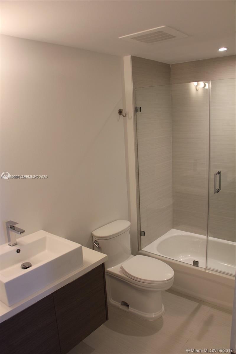 1010 SW 2nd Ave #810, Miami FL 33130