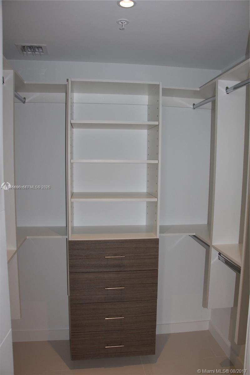 1010 SW 2nd Ave #810, Miami FL 33130