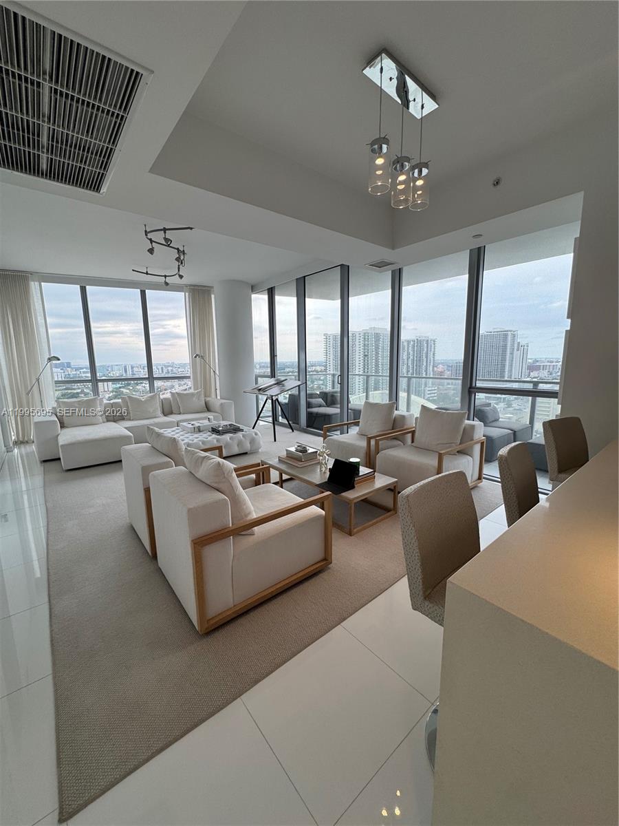 1100 Biscayne Blvd #2605, Miami FL 33132