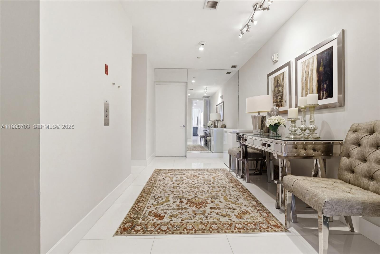 1100 Biscayne Blvd #2902, Miami FL 33132